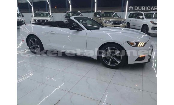 Buy Import Ford Mustang White Car in Import - Dubai in Belait Buy Import Ford Mustang White Car in Import - Dubai in Belait