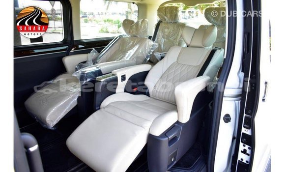 Buy Import Toyota Granvia White Car in Import - Dubai in Belait Buy Import Toyota Granvia White Car in Import - Dubai in Belait