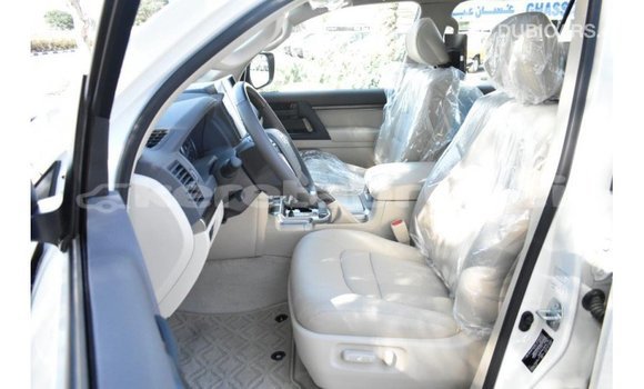 Buy Import Toyota Land Cruiser White Car in Import - Dubai in Belait Buy Import Toyota Land Cruiser White Car in Import - Dubai in Belait