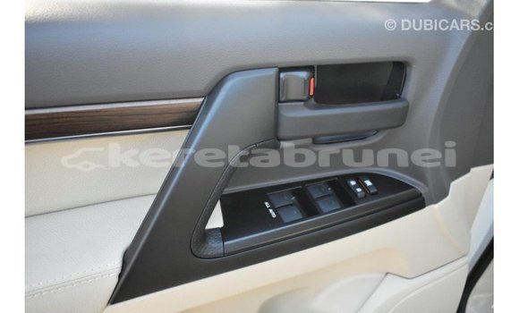 Buy Import Toyota Land Cruiser White Car in Import - Dubai in Belait Buy Import Toyota Land Cruiser White Car in Import - Dubai in Belait