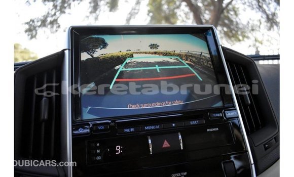 Buy Import Toyota Land Cruiser White Car in Import - Dubai in Belait Buy Import Toyota Land Cruiser White Car in Import - Dubai in Belait