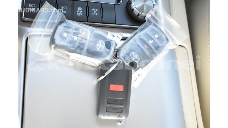 Big with watermark toyota land cruiser belait import dubai 2313