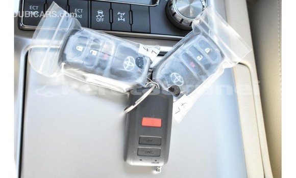 Buy Import Toyota Land Cruiser White Car in Import - Dubai in Belait Buy Import Toyota Land Cruiser White Car in Import - Dubai in Belait