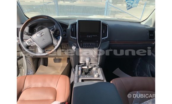 Buy Import Toyota Land Cruiser White Car in Import - Dubai in Belait Buy Import Toyota Land Cruiser White Car in Import - Dubai in Belait