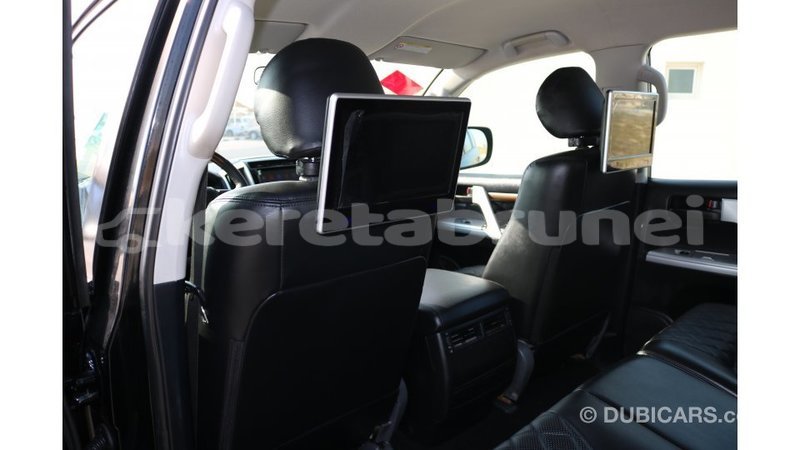 Big with watermark toyota land cruiser belait import dubai 2320