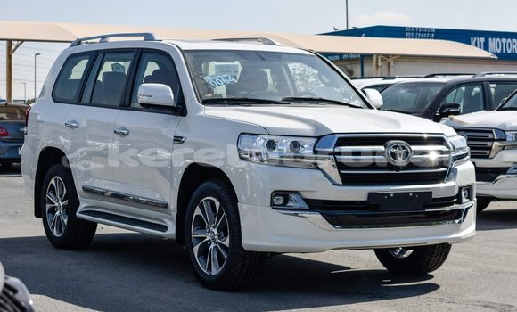 Buy Import Toyota Land Cruiser White Car in Import - Dubai in Belait Buy Import Toyota Land Cruiser White Car in Import - Dubai in Belait