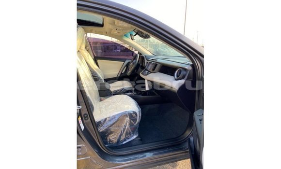 Buy Import Toyota HiAce Other Truck in Import - Dubai in Belait Buy Import Toyota HiAce Other Truck in Import - Dubai in Belait