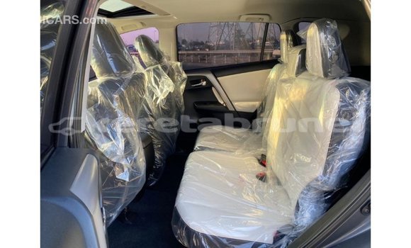 Buy Import Toyota HiAce Other Truck in Import - Dubai in Belait Buy Import Toyota HiAce Other Truck in Import - Dubai in Belait