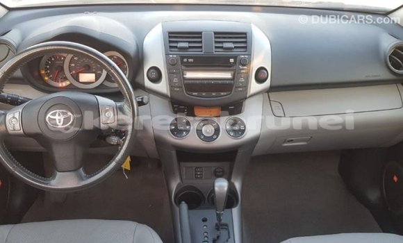 Buy Import Toyota HiAce Other Truck in Import - Dubai in Belait Buy Import Toyota HiAce Other Truck in Import - Dubai in Belait