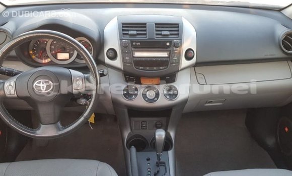 Buy Import Toyota HiAce Other Truck in Import - Dubai in Belait Buy Import Toyota HiAce Other Truck in Import - Dubai in Belait