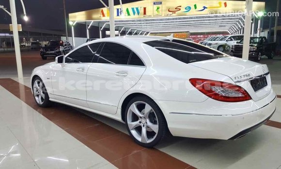 Buy Import Mercedes-Benz 190 (W201) White Car in Import - Dubai in Belait Buy Import Mercedes-Benz 190 (W201) White Car in Import - Dubai in Belait