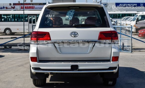 Buy Import Toyota Land Cruiser White Car in Import - Dubai in Belait Buy Import Toyota Land Cruiser White Car in Import - Dubai in Belait