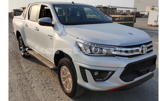 Buy Import Toyota Hilux White Car in Import - Dubai in Belait Buy Import Toyota Hilux White Car in Import - Dubai in Belait