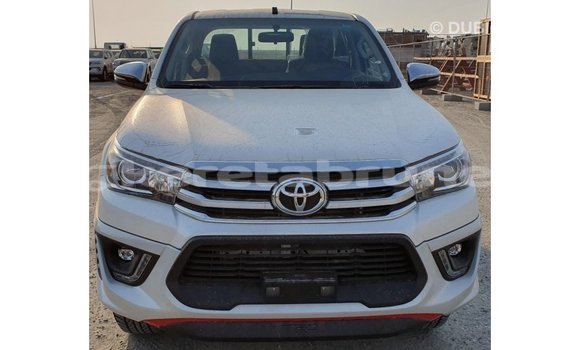 Buy Import Toyota Hilux White Car in Import - Dubai in Belait Buy Import Toyota Hilux White Car in Import - Dubai in Belait