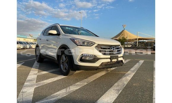 Buy Import Hyundai Santa Fe White Car in Import - Dubai in Belait Buy Import Hyundai Santa Fe White Car in Import - Dubai in Belait