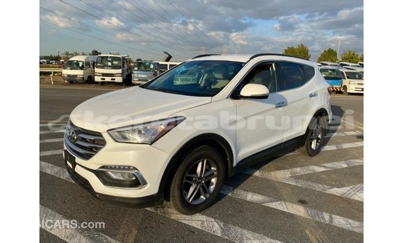 Buy Import Hyundai Santa Fe White Car in Import - Dubai in Belait Buy Import Hyundai Santa Fe White Car in Import - Dubai in Belait