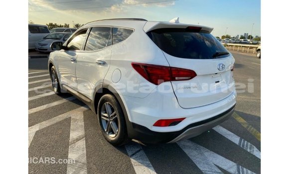 Buy Import Hyundai Santa Fe White Car in Import - Dubai in Belait Buy Import Hyundai Santa Fe White Car in Import - Dubai in Belait