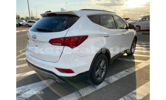 Buy Import Hyundai Santa Fe White Car in Import - Dubai in Belait Buy Import Hyundai Santa Fe White Car in Import - Dubai in Belait