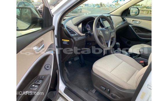 Buy Import Hyundai Santa Fe White Car in Import - Dubai in Belait Buy Import Hyundai Santa Fe White Car in Import - Dubai in Belait