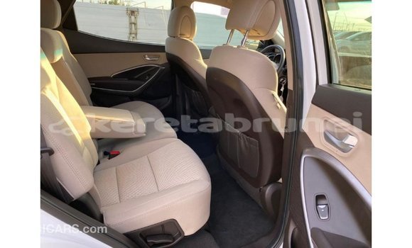 Buy Import Hyundai Santa Fe White Car in Import - Dubai in Belait Buy Import Hyundai Santa Fe White Car in Import - Dubai in Belait