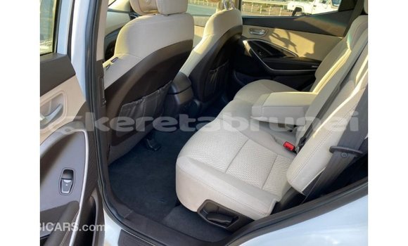 Buy Import Hyundai Santa Fe White Car in Import - Dubai in Belait Buy Import Hyundai Santa Fe White Car in Import - Dubai in Belait
