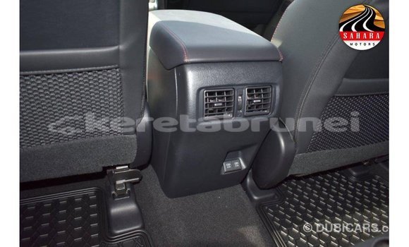 Buy Import Toyota HiAce White Truck in Import - Dubai in Belait Buy Import Toyota HiAce White Truck in Import - Dubai in Belait