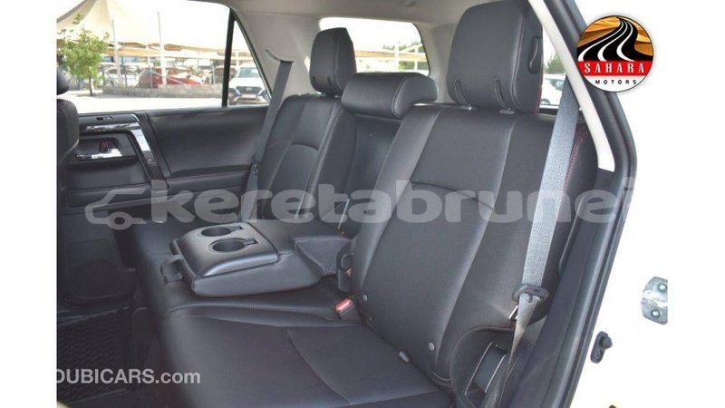 Big with watermark toyota hiace belait import dubai 2337