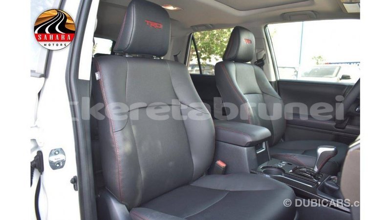 Big with watermark toyota hiace belait import dubai 2337