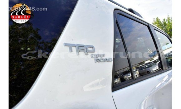 Buy Import Toyota HiAce White Truck in Import - Dubai in Belait Buy Import Toyota HiAce White Truck in Import - Dubai in Belait