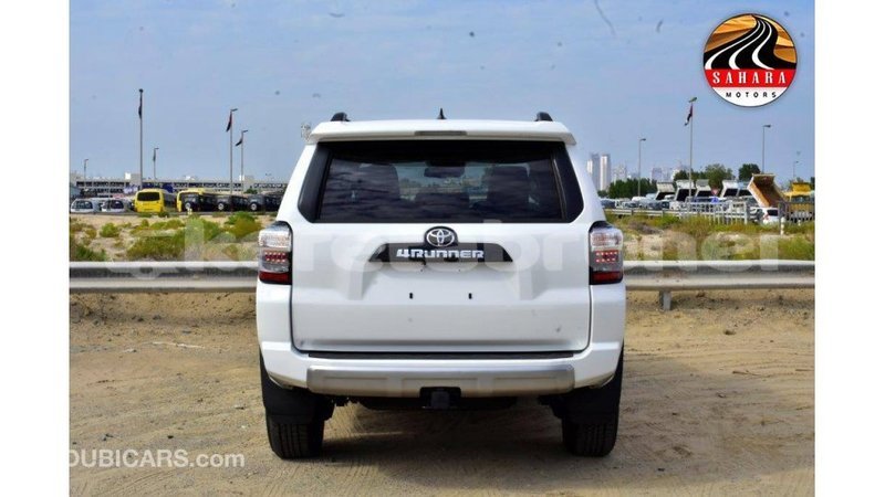Big with watermark toyota hiace belait import dubai 2337
