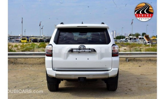 Buy Import Toyota HiAce White Truck in Import - Dubai in Belait Buy Import Toyota HiAce White Truck in Import - Dubai in Belait