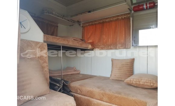 Buy Import Kia Carens White Car in Import - Dubai in Belait Buy Import Kia Carens White Car in Import - Dubai in Belait