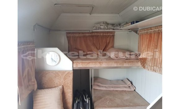 Buy Import Kia Carens White Car in Import - Dubai in Belait Buy Import Kia Carens White Car in Import - Dubai in Belait