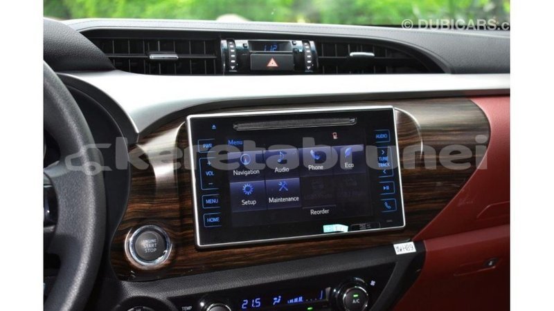 Big with watermark toyota hilux belait import dubai 2365