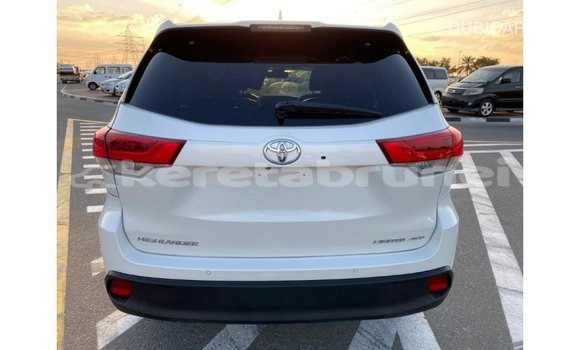 Buy Import Toyota Highlander White Car in Import - Dubai in Belait Buy Import Toyota Highlander White Car in Import - Dubai in Belait