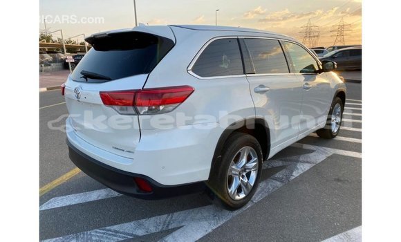 Buy Import Toyota Highlander White Car in Import - Dubai in Belait Buy Import Toyota Highlander White Car in Import - Dubai in Belait