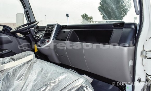 Buy Import Mitsubishi Carisma White Car in Import - Dubai in Belait Buy Import Mitsubishi Carisma White Car in Import - Dubai in Belait