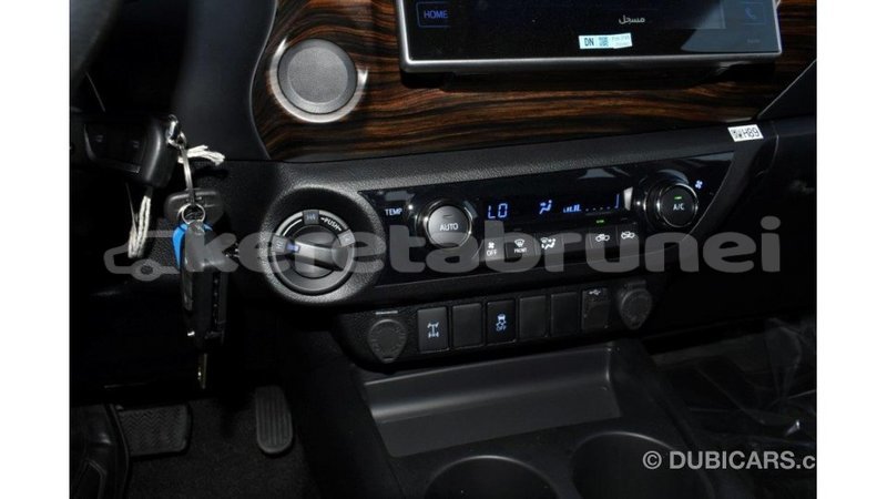 Big with watermark toyota hilux belait import dubai 2390