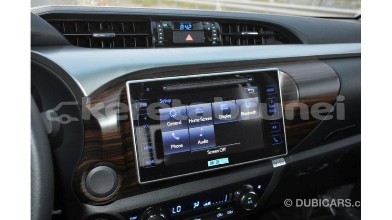 Big with watermark toyota hilux belait import dubai 2390