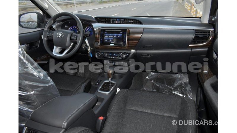 Big with watermark toyota hilux belait import dubai 2390