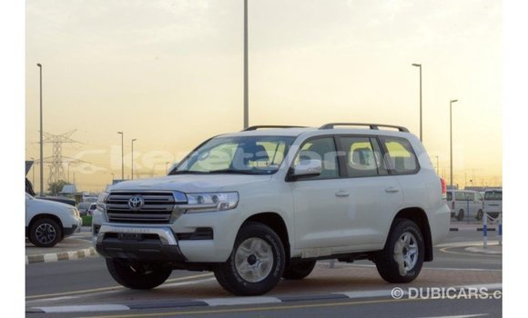 Buy Import Toyota Land Cruiser White Car in Import - Dubai in Belait Buy Import Toyota Land Cruiser White Car in Import - Dubai in Belait