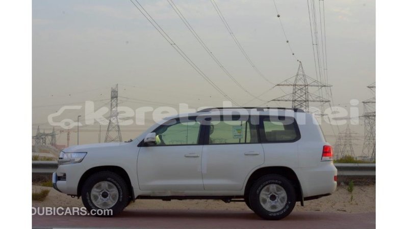 Big with watermark toyota land cruiser belait import dubai 2401
