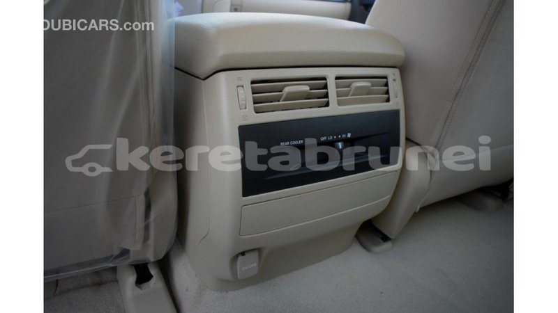 Big with watermark toyota land cruiser belait import dubai 2401