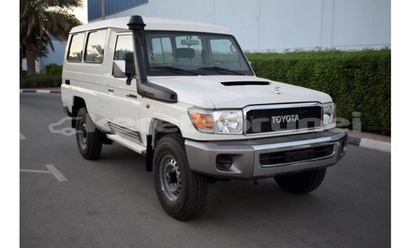 Buy Import Toyota Land Cruiser White Car in Import - Dubai in Belait Buy Import Toyota Land Cruiser White Car in Import - Dubai in Belait