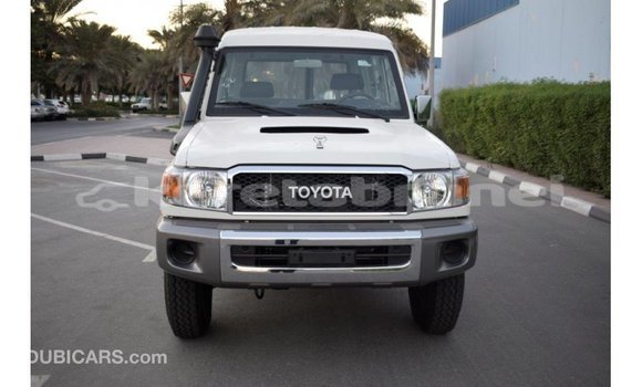 Buy Import Toyota Land Cruiser White Car in Import - Dubai in Belait Buy Import Toyota Land Cruiser White Car in Import - Dubai in Belait