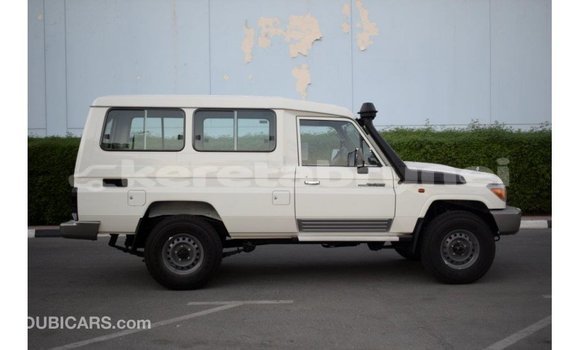 Buy Import Toyota Land Cruiser White Car in Import - Dubai in Belait Buy Import Toyota Land Cruiser White Car in Import - Dubai in Belait