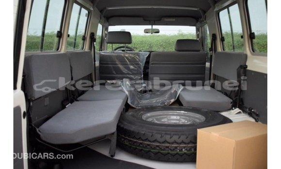 Buy Import Toyota Land Cruiser White Car in Import - Dubai in Belait Buy Import Toyota Land Cruiser White Car in Import - Dubai in Belait