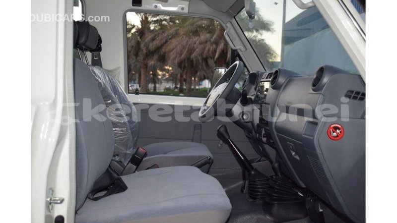 Big with watermark toyota land cruiser belait import dubai 2402