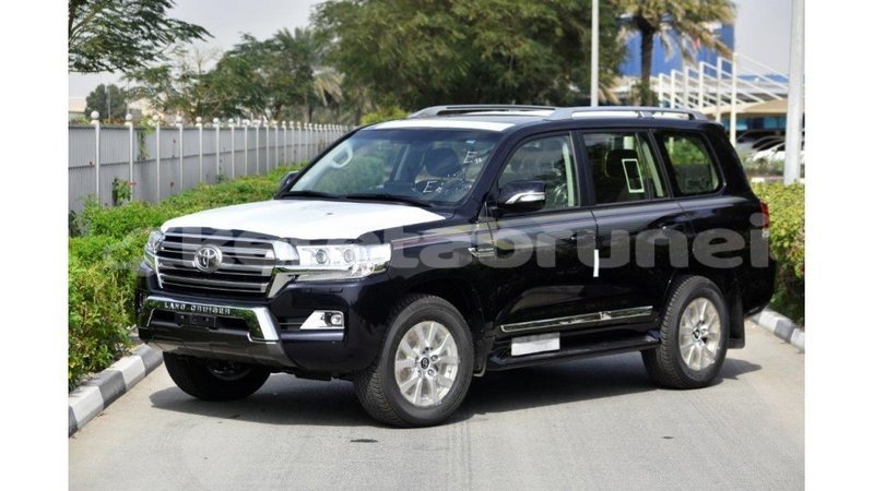Big with watermark toyota land cruiser belait import dubai 2410