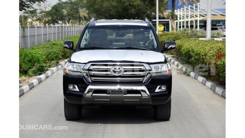 Big with watermark toyota land cruiser belait import dubai 2410
